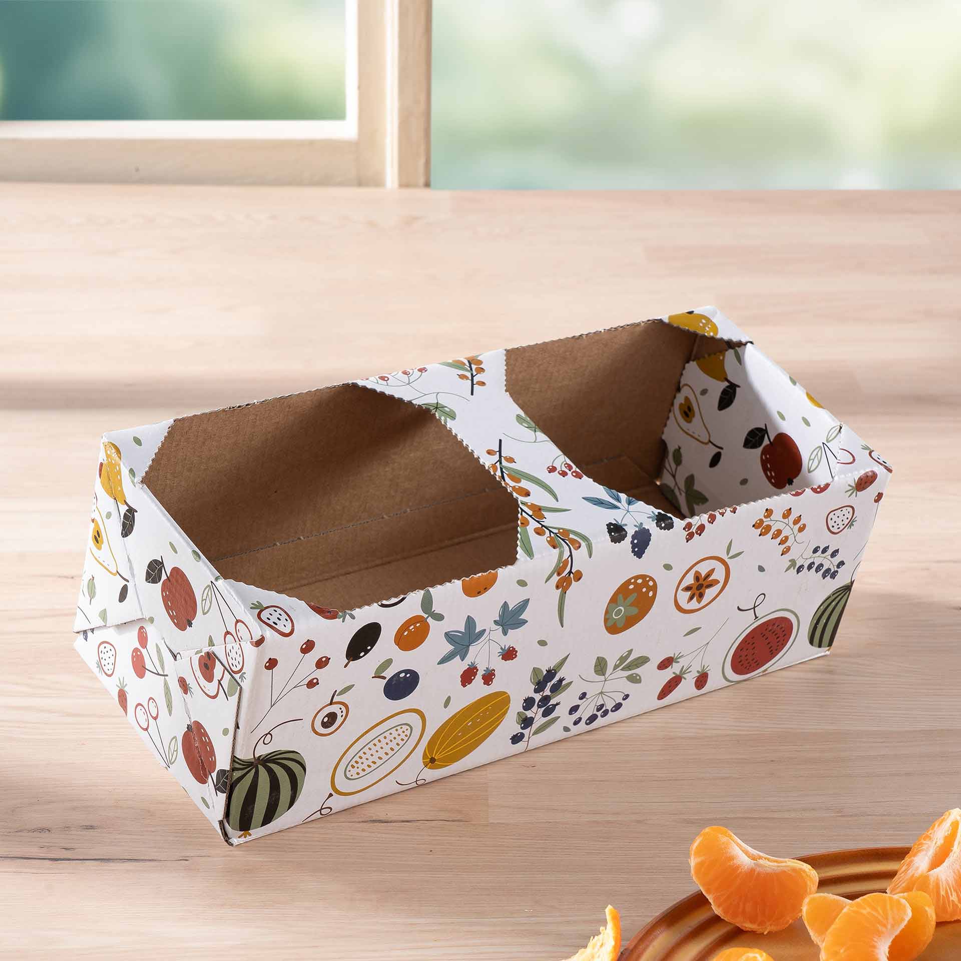 Obstkorb 1kg ungefüllt auf einem Tisch. 