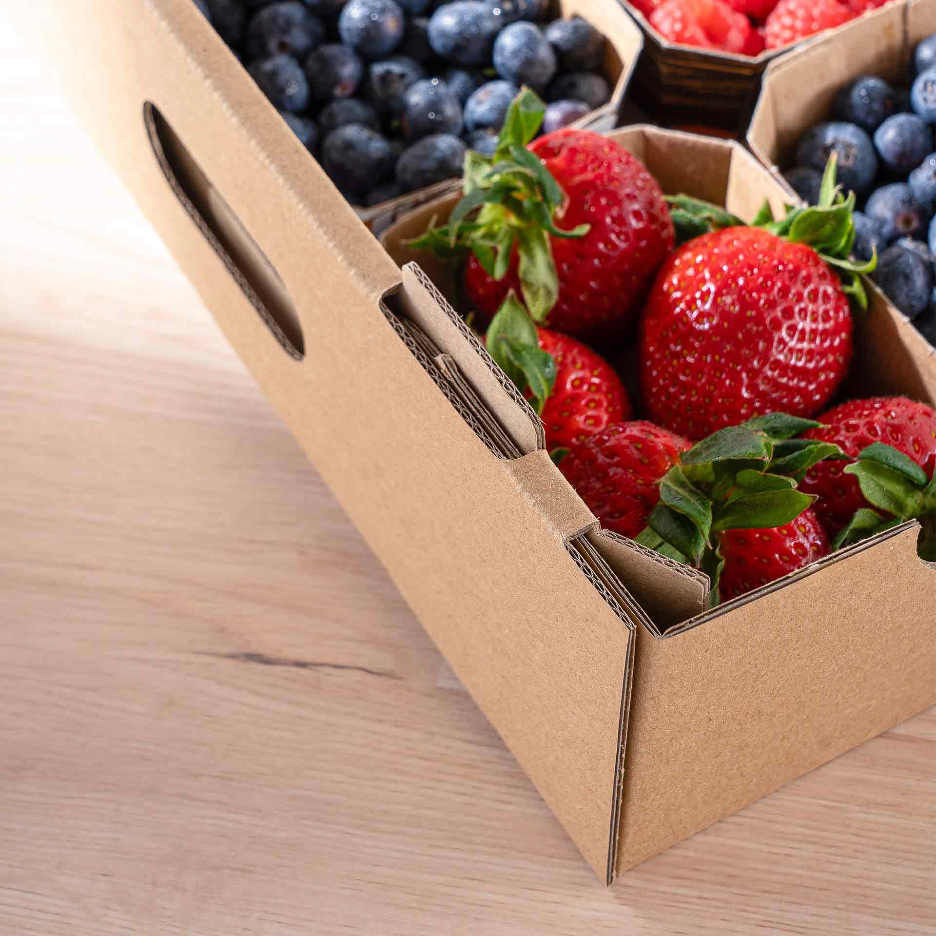 Detailaufnahme von der Stapelecke einer Obst - und Gemüsesteige