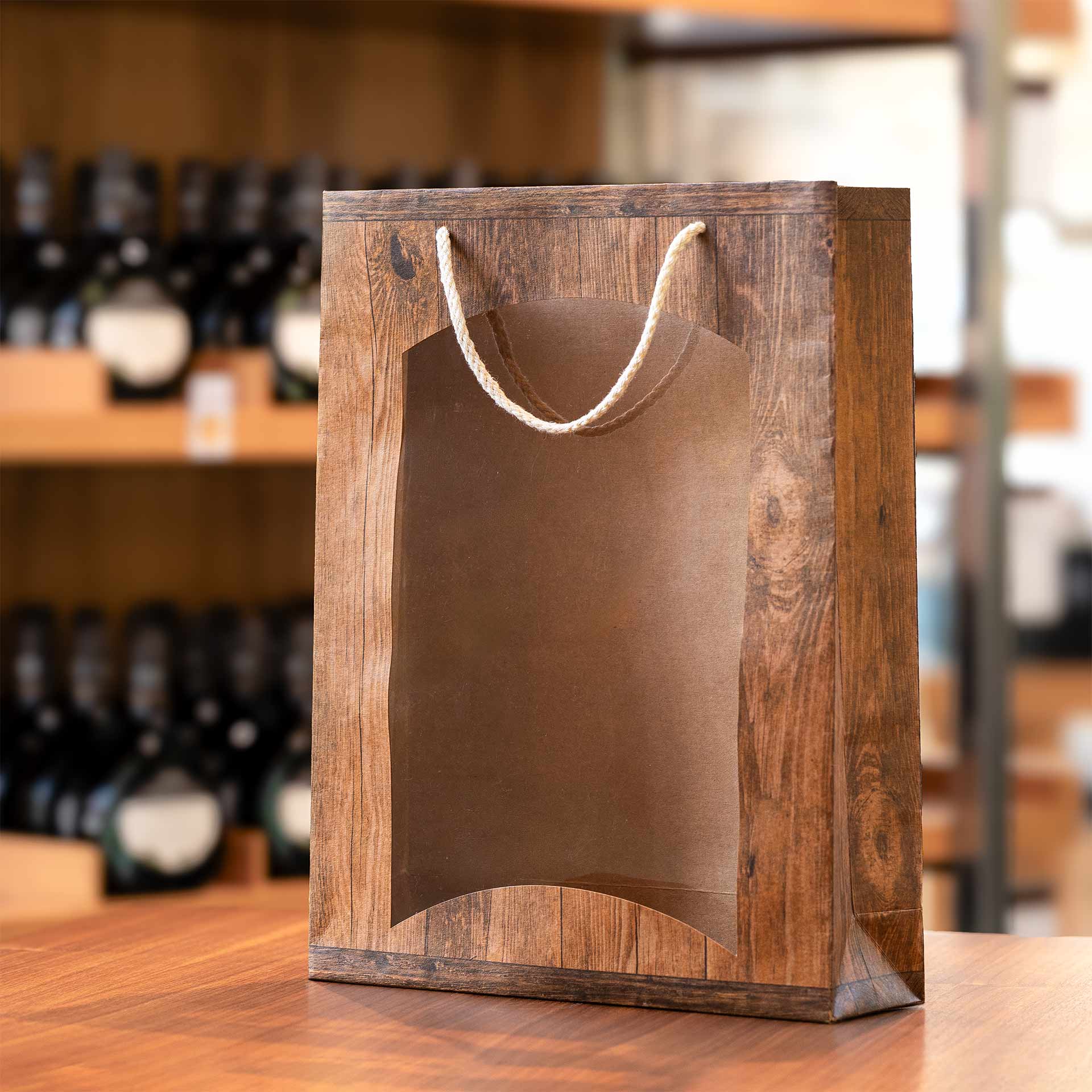 Geschenktüte Vintage 3er leer in einer Vinothek