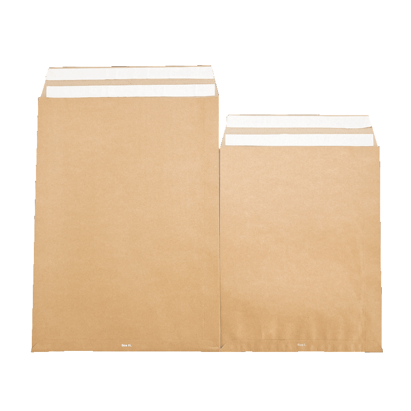 Versandtasche aus Papier XL im Vergleich mit der Versandtasche aus Papier L