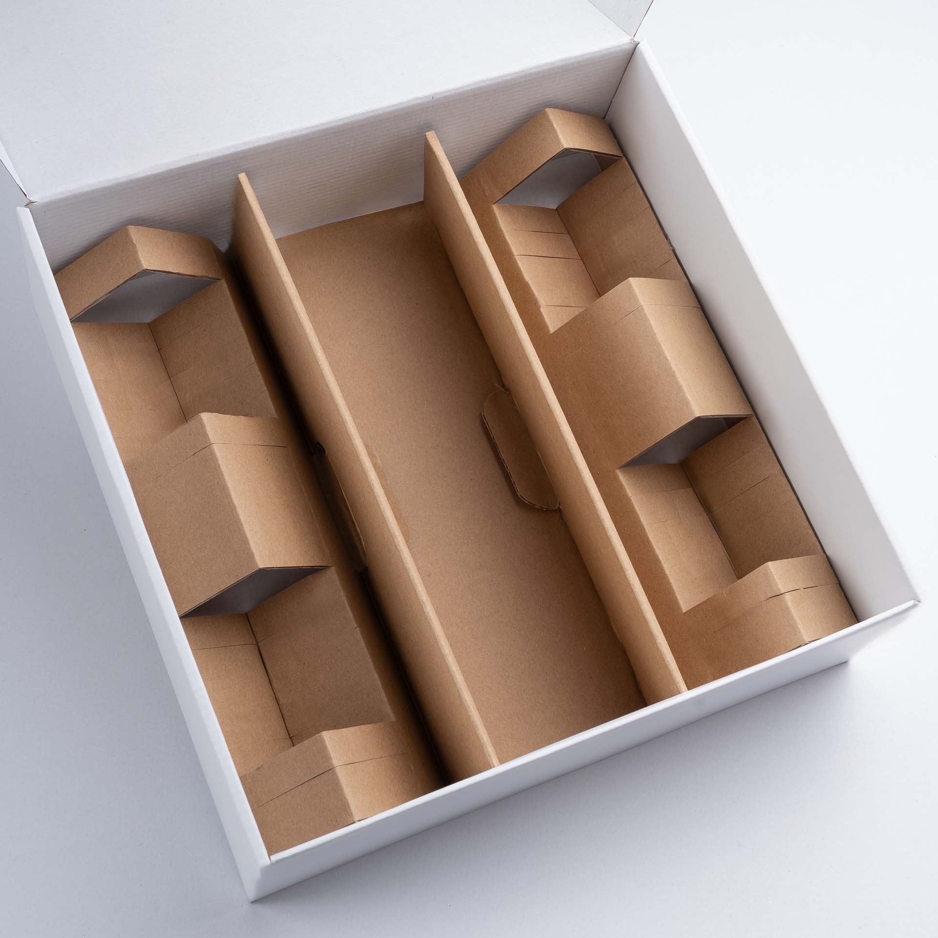 Natura Einlage in einer weißen Geschenkbox groß